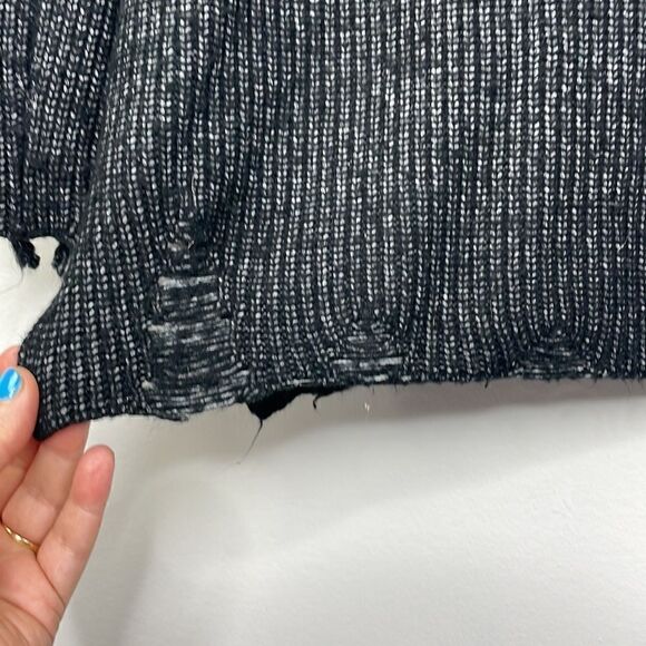 Stitches and Stripes Evereve Womens Sz L Black Sloane Destructed Tunic Sweater - Picture 10 of 13